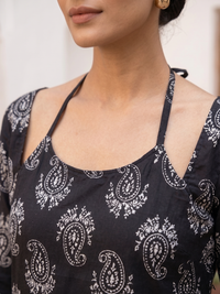 Women Black Paisley Print Cut-Out Neck 3/4 Sleeve Top 3